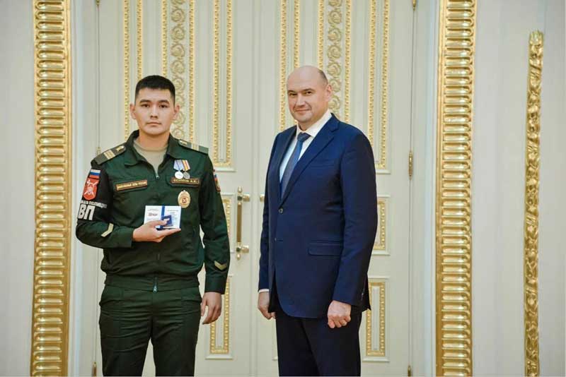 Сто молодых оренбуржцев стали  победителями ежегодного областного конкурса  «Золотая молодежь Оренбуржья» и получили почетные знаки