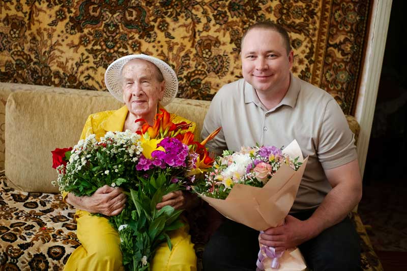 Ветеран Уральской Стали Нина Черкасова отметила 100-летний юбилей
