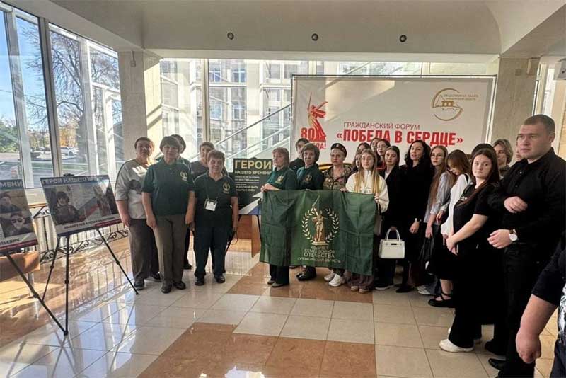 В Оренбурге организовали выставку портретов участников специальной военной операции «Герои нашего времени»