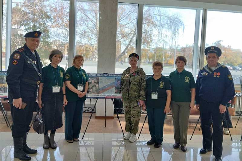 В Оренбурге организовали выставку портретов участников специальной военной операции «Герои нашего времени»