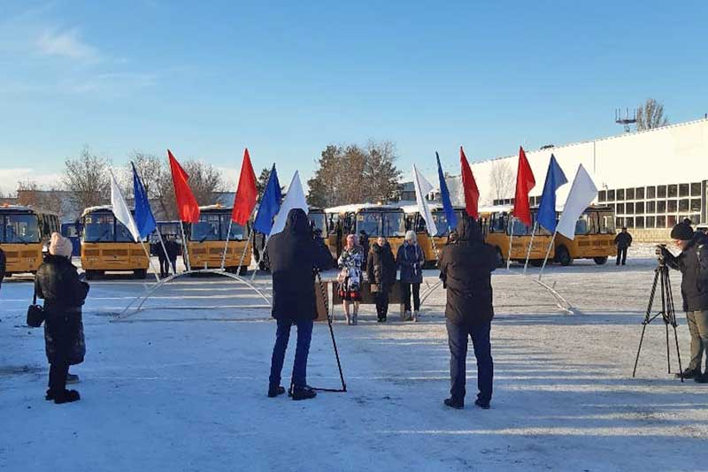 Специальная (коррекционная)  школа-интернат Новотроицка получила новый автобус