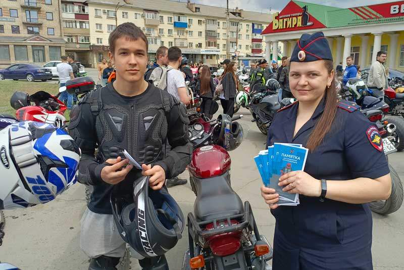 В Орске сотрудники госавтоинспекции стали участниками открытия мотосезона - 2025