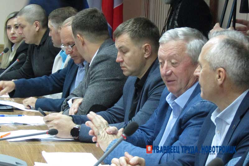 Депутаты признали работу администрации Новотроицка за минувший год удовлетворительной