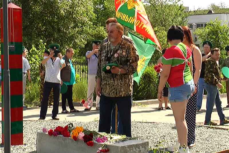 В Новотроицке отметили День пограничника (фото)