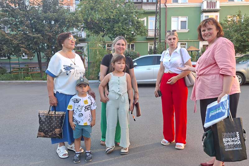 В Новотроицке семьи участников СВО отправились в увлекательную киноэкскурсию