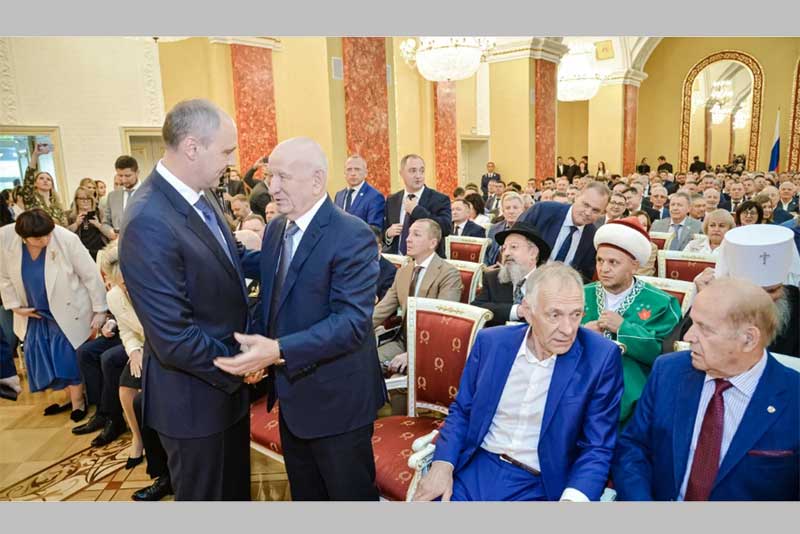 Почетными гражданами области стали экс-губернаторы Владимир Елагин, Юрий Берг, Денис Паслер