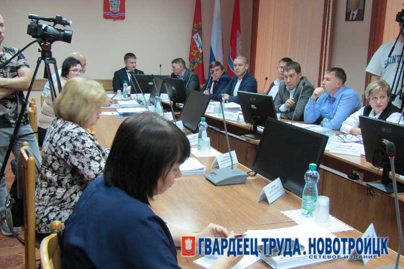 Новотроицкие депутаты заинтересовались, насколько эффективно использовались  средства при благоустройстве новых городских территорий