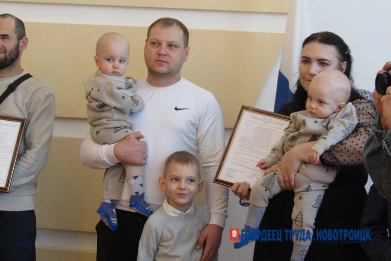 Квадратные метры от государства молодым семьям и детям-сиротам