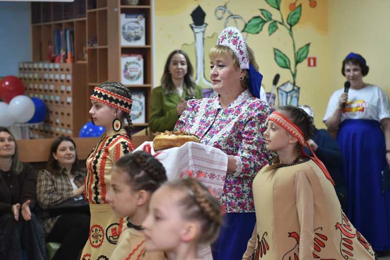 На вечере в Библиотеке семейного чтения Новотроицка сумели заинтересовать всех гостей