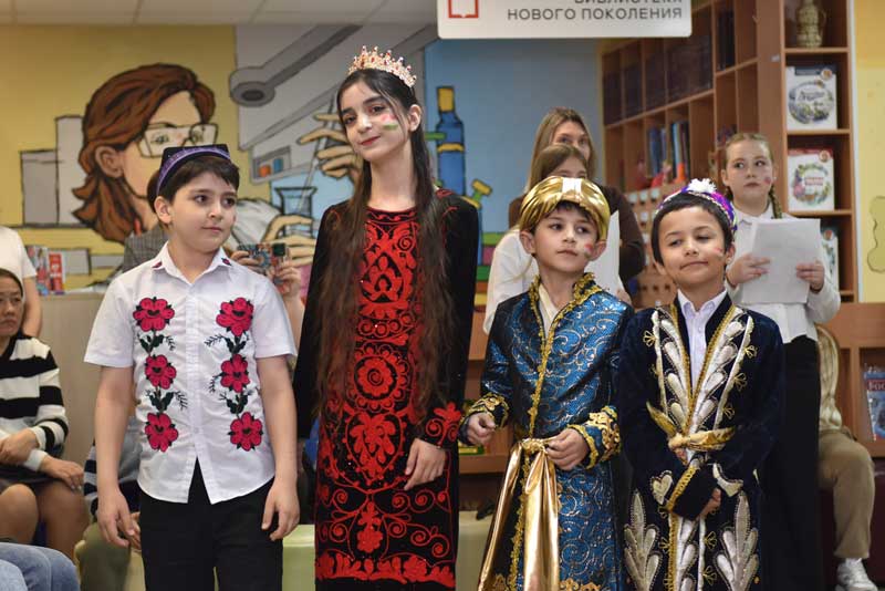 На вечере в Библиотеке семейного чтения Новотроицка сумели заинтересовать всех гостей