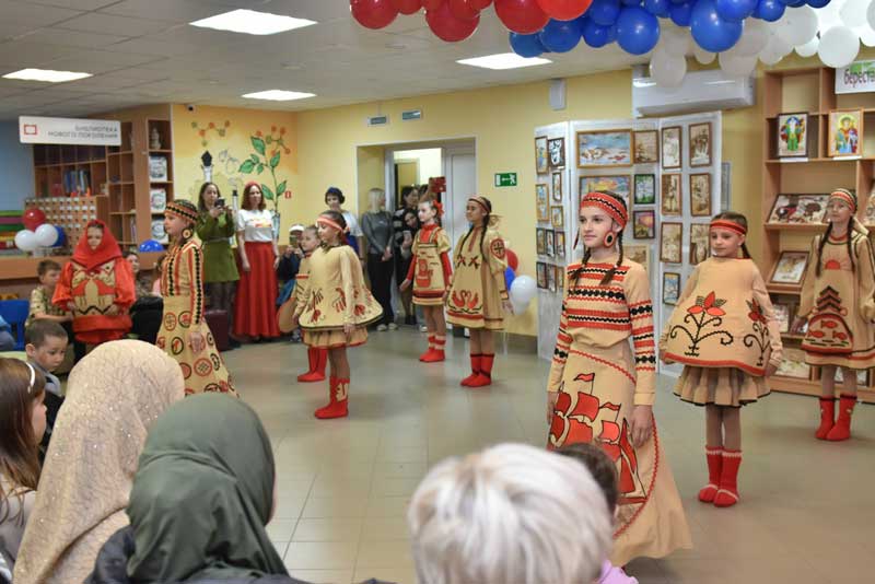 На вечере в Библиотеке семейного чтения Новотроицка сумели заинтересовать всех гостей