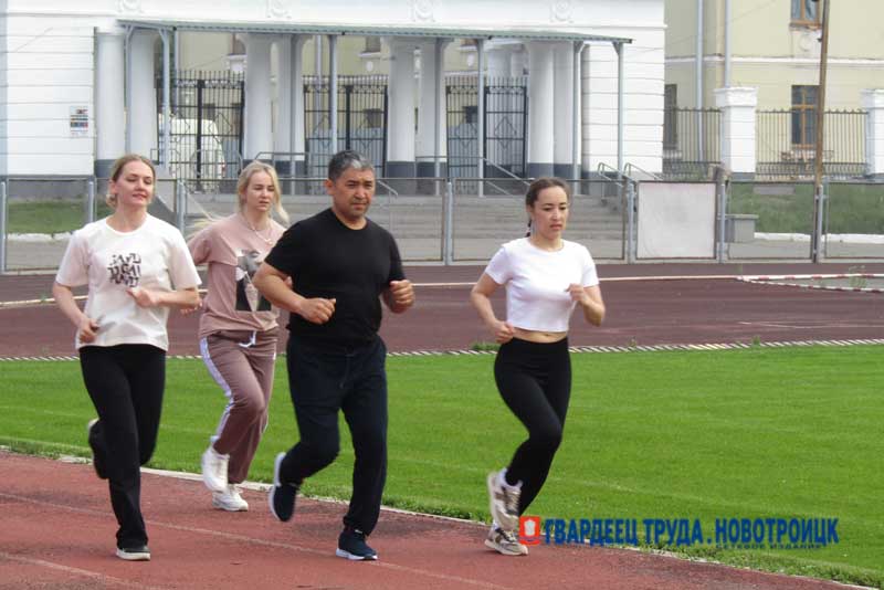 В Новотроицке на старты комплекса ГТО вышли семейные команды