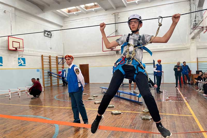 Новотроицкие школьники успешно выступили на чемпионате по пожарно-спасательным видам спорта «РегиON без_опасности»