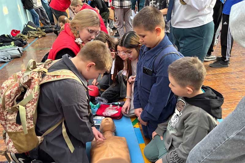 Новотроицкие школьники успешно выступили на чемпионате по пожарно-спасательным видам спорта «РегиON без_опасности»