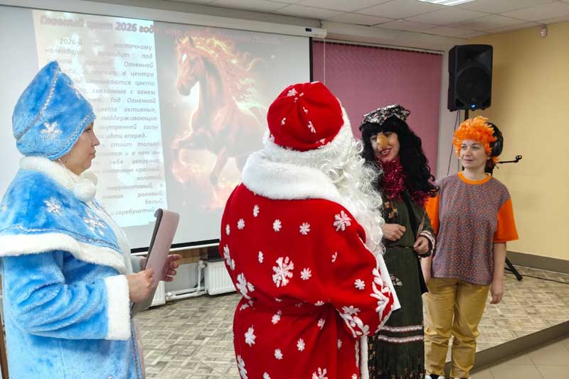 В модельной Библиотеке семейного чтения Новотроицка провели «Новогоднюю перезагрузку»