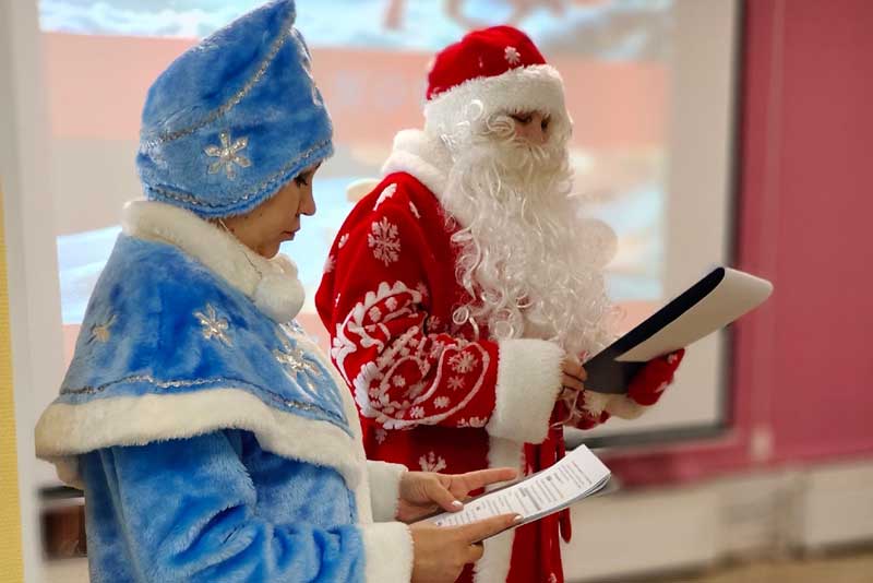 В модельной Библиотеке семейного чтения Новотроицка провели «Новогоднюю перезагрузку»