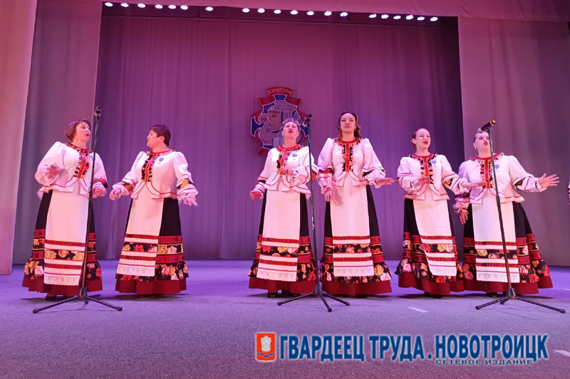 В Новотроицке в двадцать пятый раз вручили муниципальную премию 