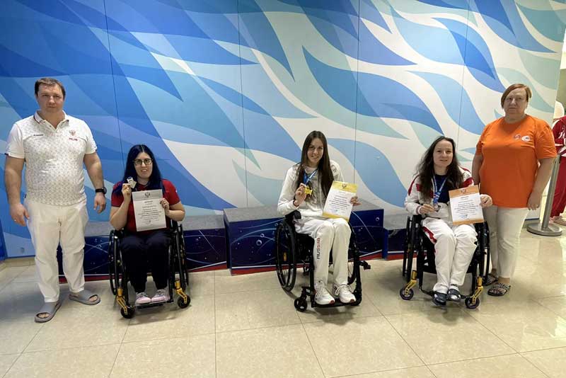 Новотроицкая пловчиха Юлия Молчанова стала обладательницей четырех медалей чемпионата страны