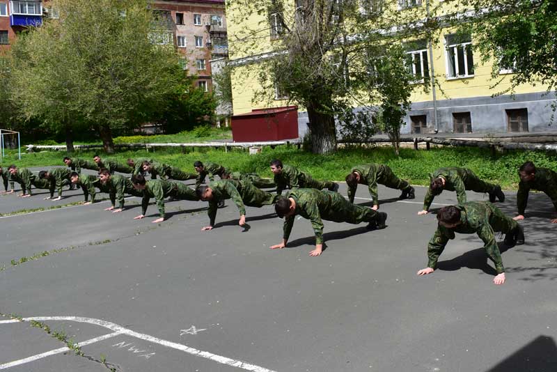 У допризывников - учебные сборы (фото)