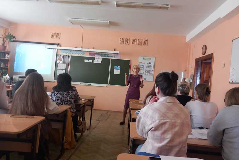 В Новотроицке внедряют  систему стимулирования молодых педагогов