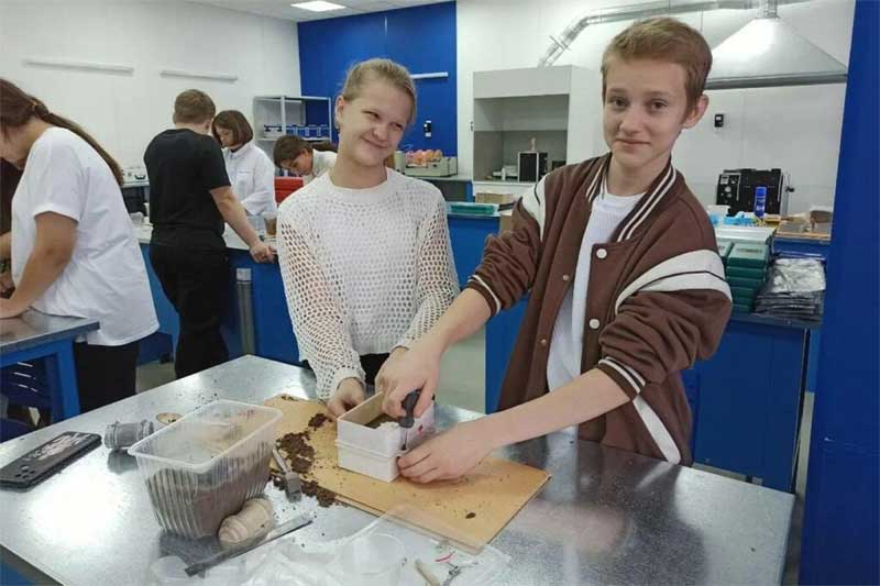 Госпаблики рассказали о знакомстве школьников с предприятиями Оренбуржья