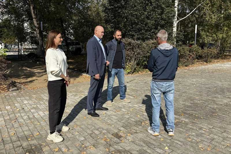 В Кувандыке завершается второй этап благоустройства сквера ДК «Криолит»