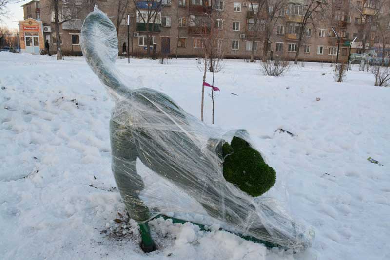 В Новотроицке, в сквере им.Ю.Гагарина, установлены новые Арт-объекты. (фото)