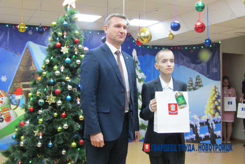 Под Новый год исполнились заветные желания юных новотройчан