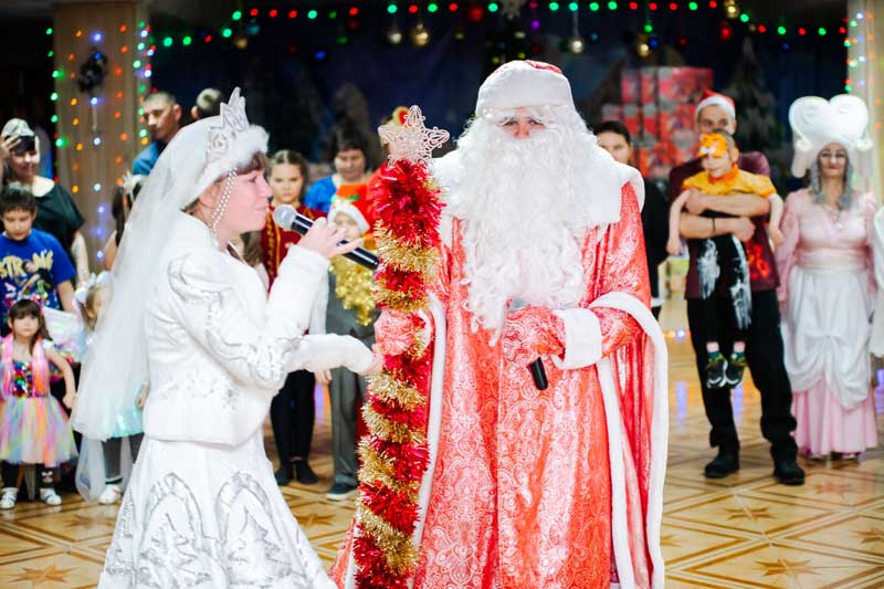 Металлурги Уральской Стали исполнили желания маленьких новотройчан